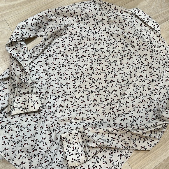 Express button down size large - Picture 3 of 4